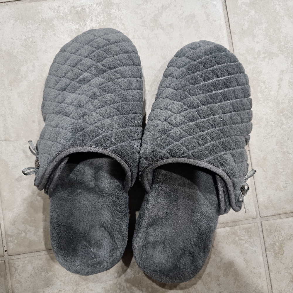 Women's vionic slipper